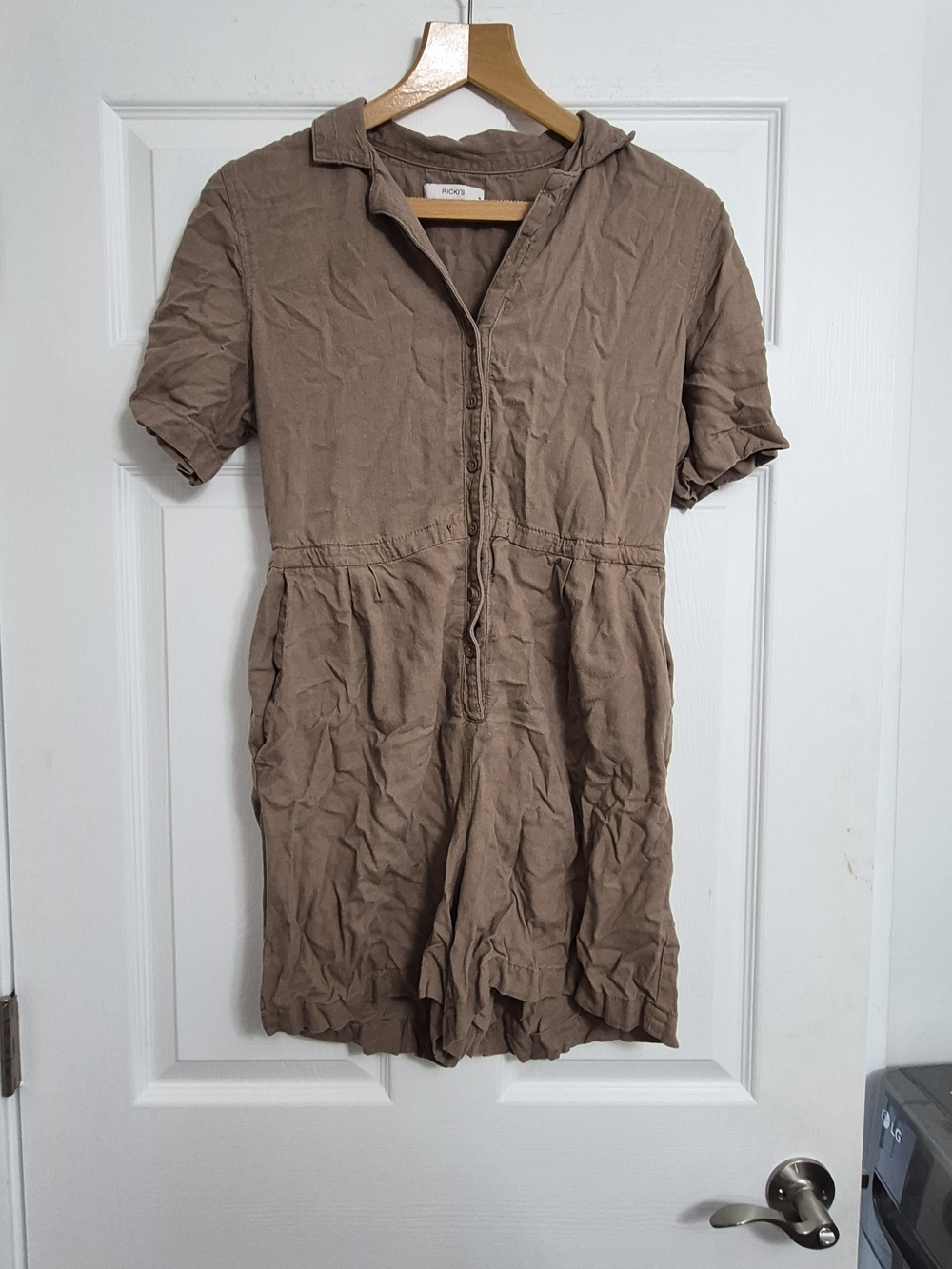 Ricki's Short Sleeve Hooded Romper in Taupe Brown
